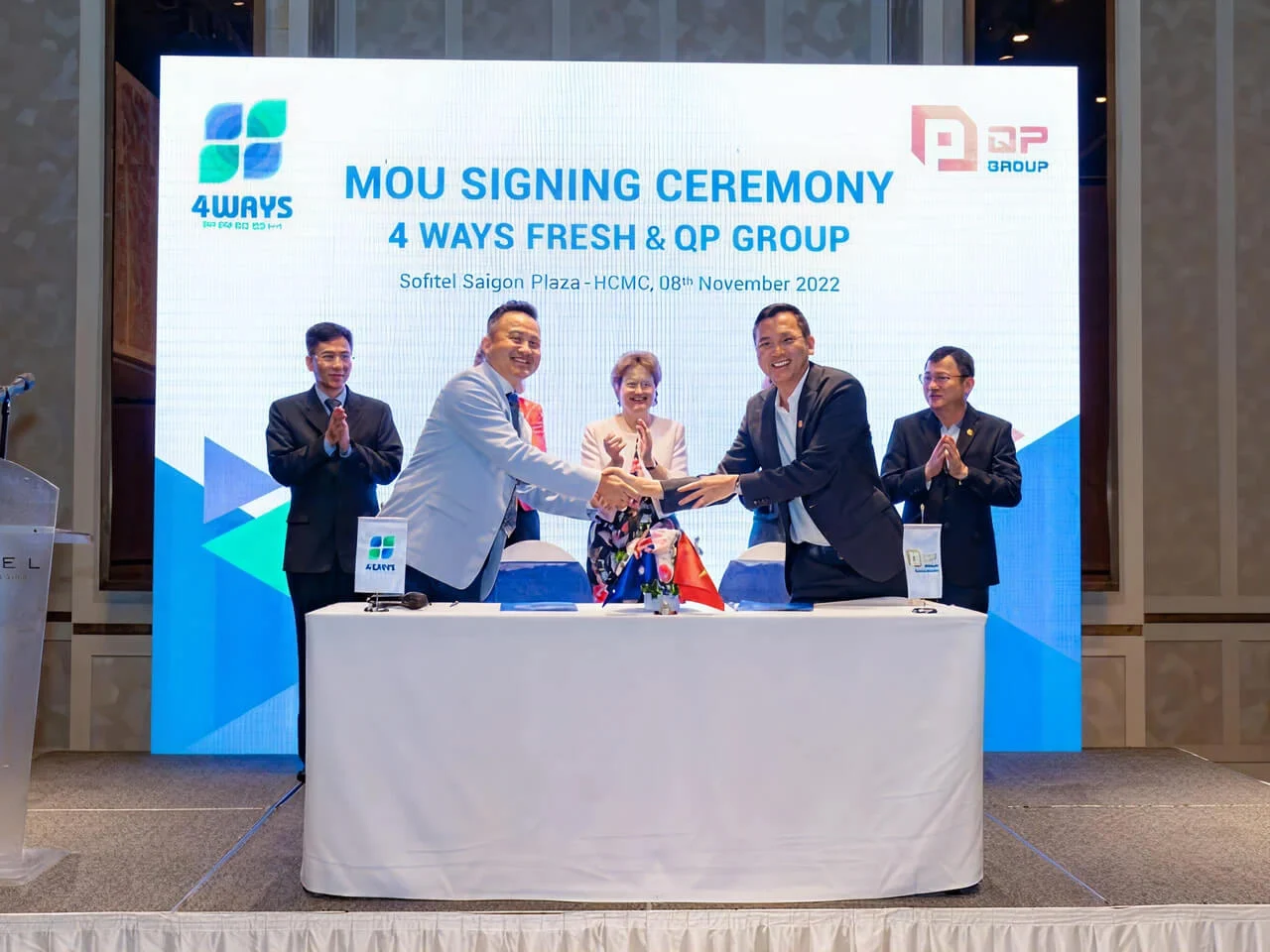 Lễ ký kết hợp tác chiến lược giữa Tập đoàn QP GROUP và công ty 4 Ways Fresh (Úc)